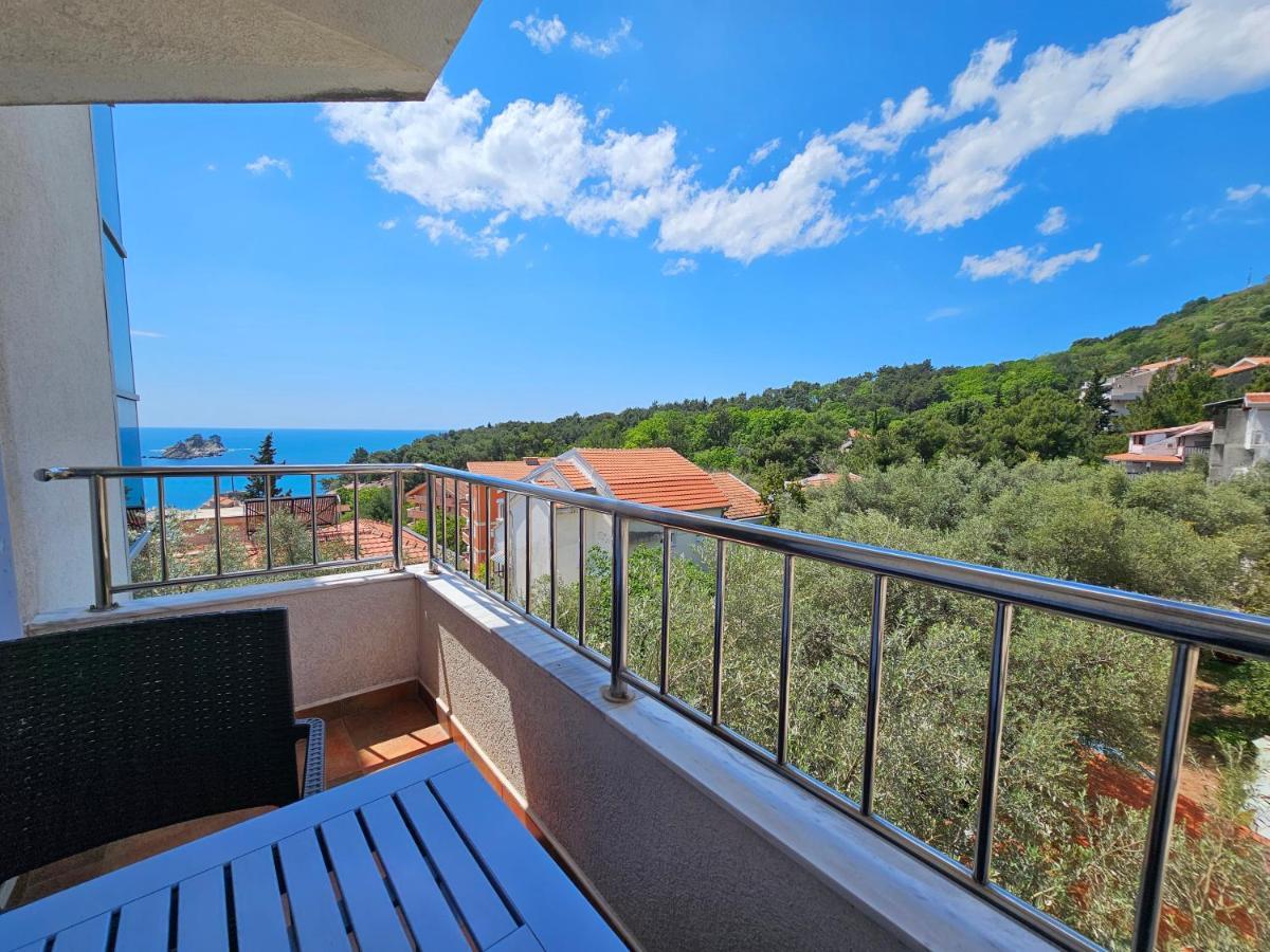 Medin Apartments Bluvista Petrovac Bagian luar foto