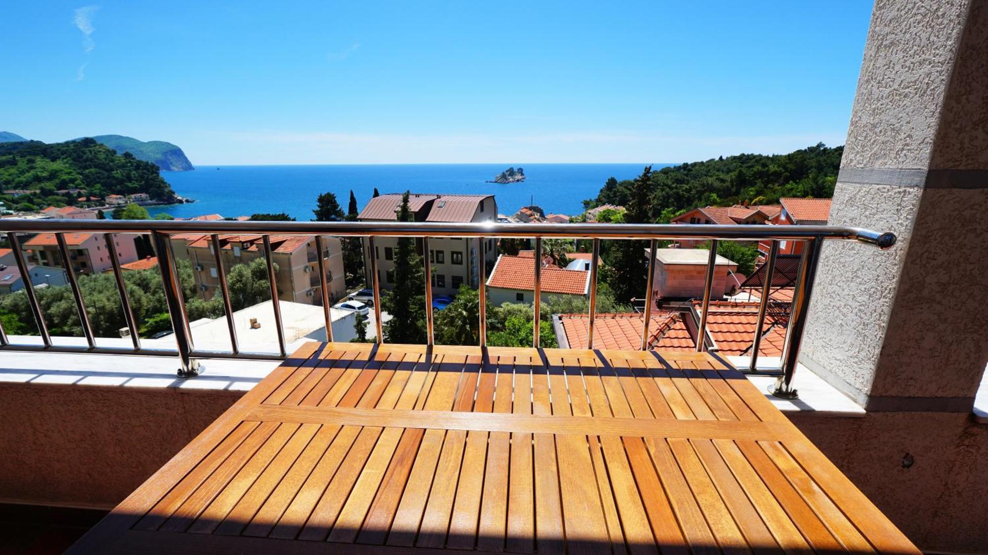 Medin Apartments Bluvista Petrovac Bagian luar foto