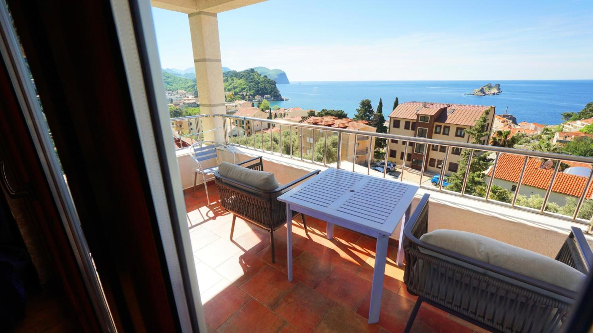 Medin Apartments Bluvista Petrovac Bagian luar foto