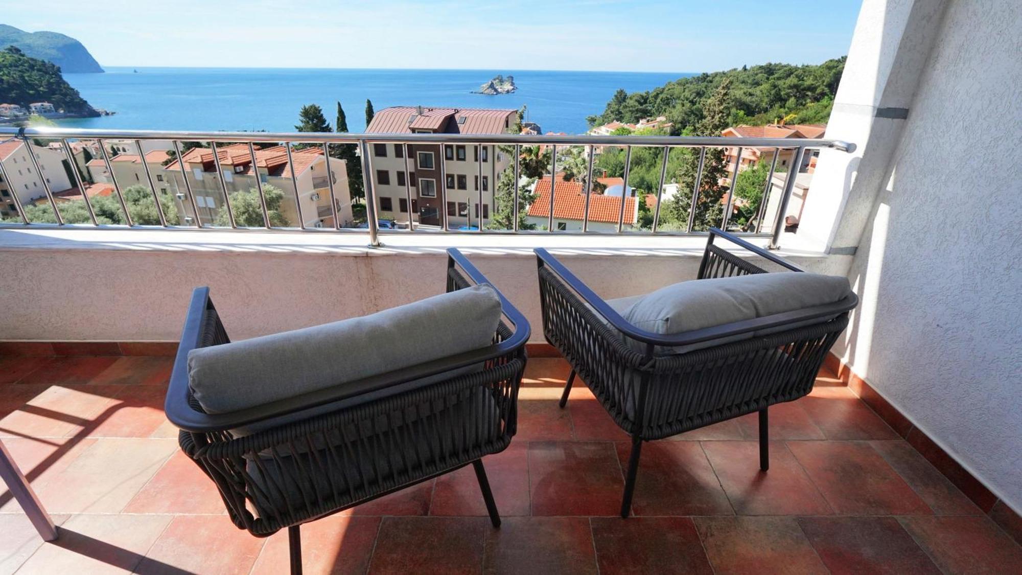 Medin Apartments Bluvista Petrovac Bagian luar foto