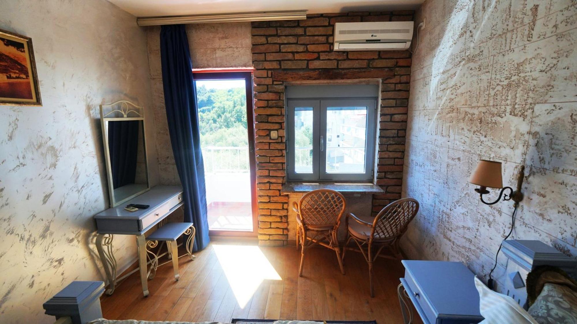 Medin Apartments Bluvista Petrovac Bagian luar foto