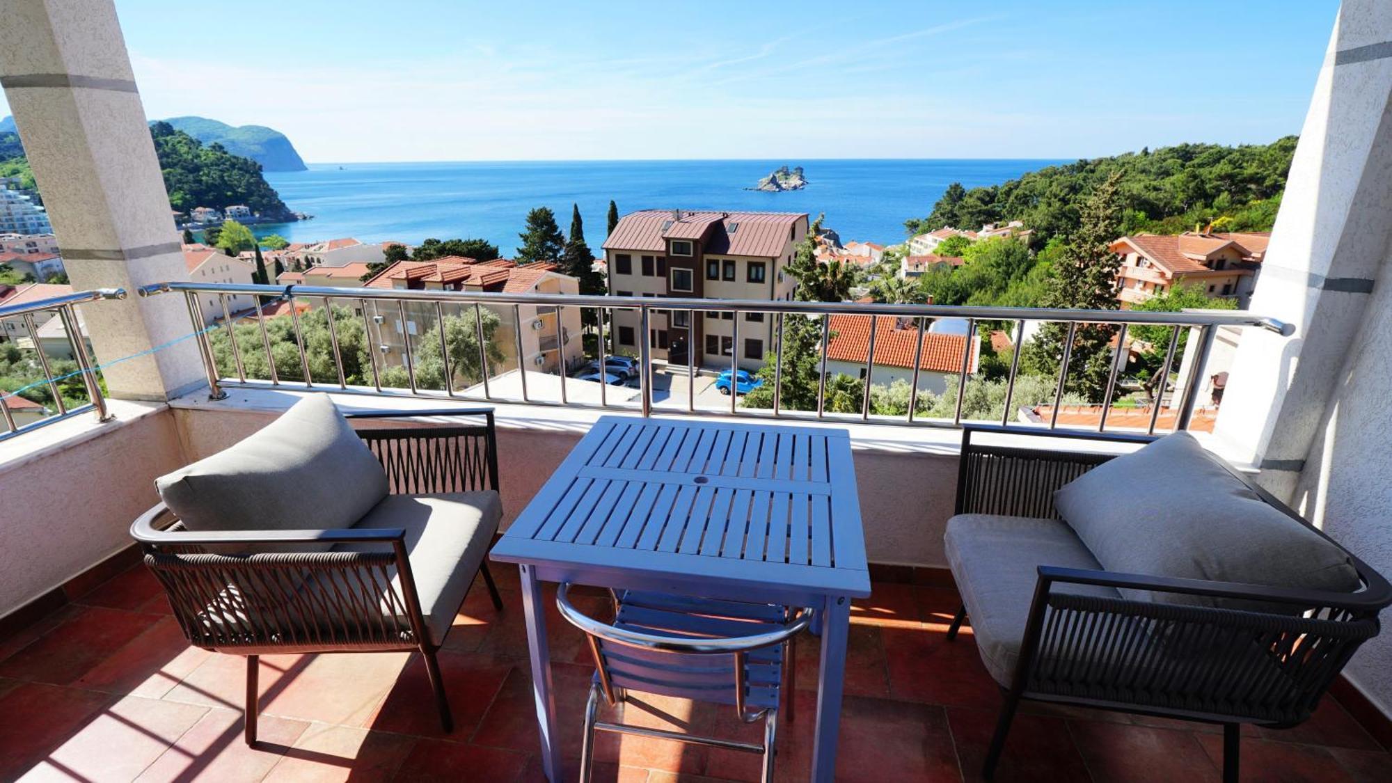 Medin Apartments Bluvista Petrovac Bagian luar foto